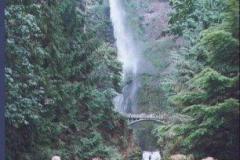 entrance-to-multnomah-falls